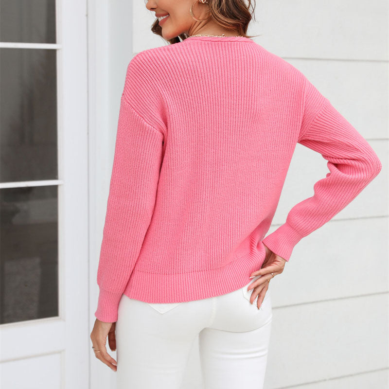 Women's knitted sweater with V-neck in a loose fit – Wanfrieda