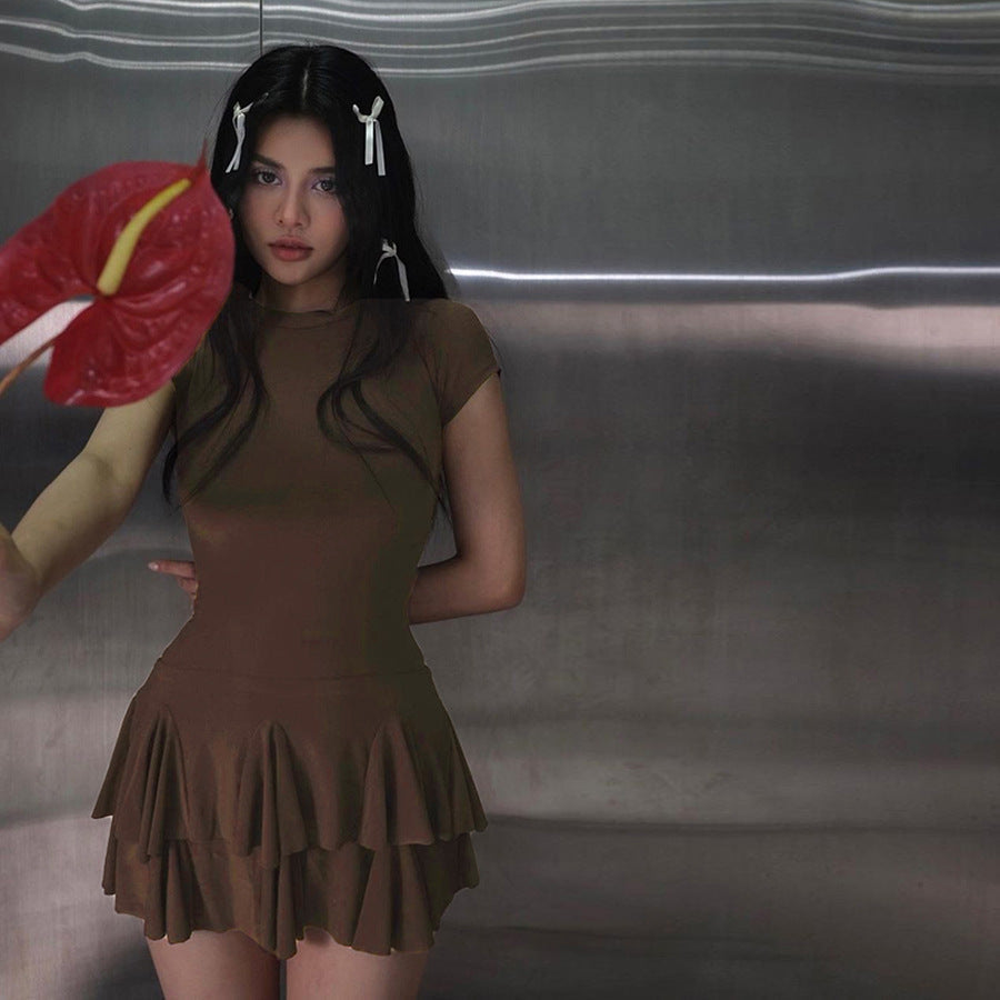 Stylish mini dress with peplum and round neckline – Nayeli