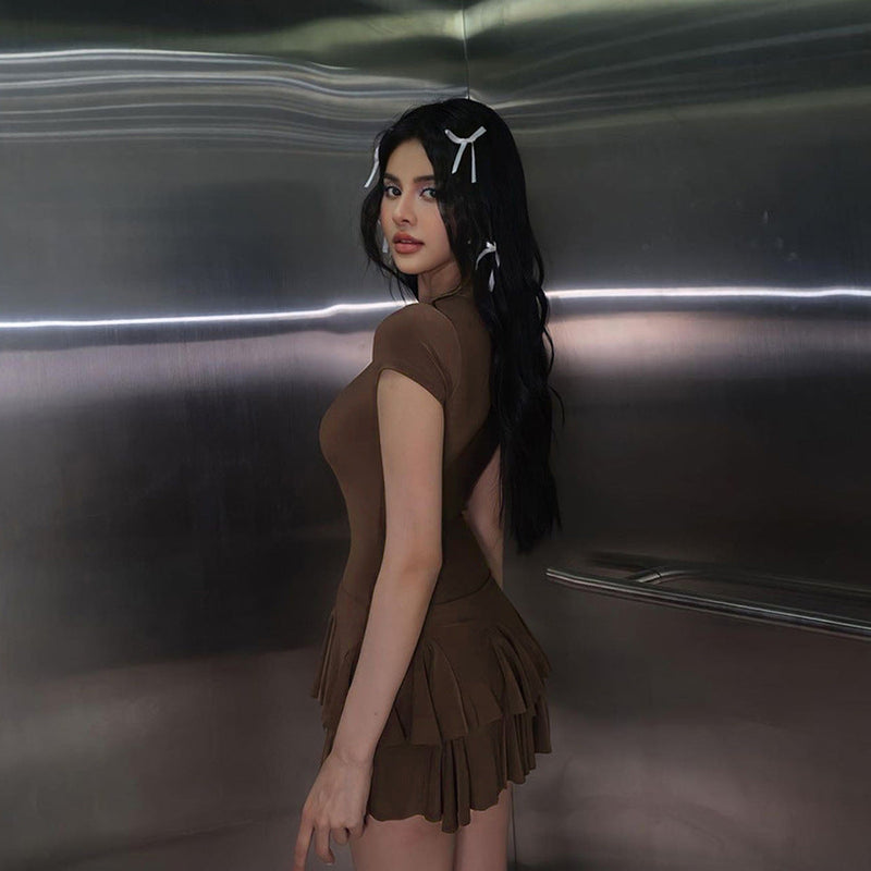 Stylish mini dress with peplum and round neckline – Nayeli