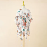 Kimono con estampado de flores y flecos – Liora