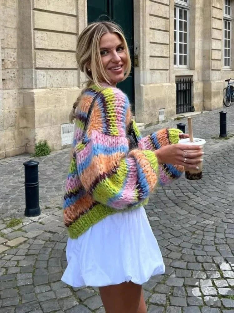 Glædelig kort strikcardigan med pufærmer - Elise