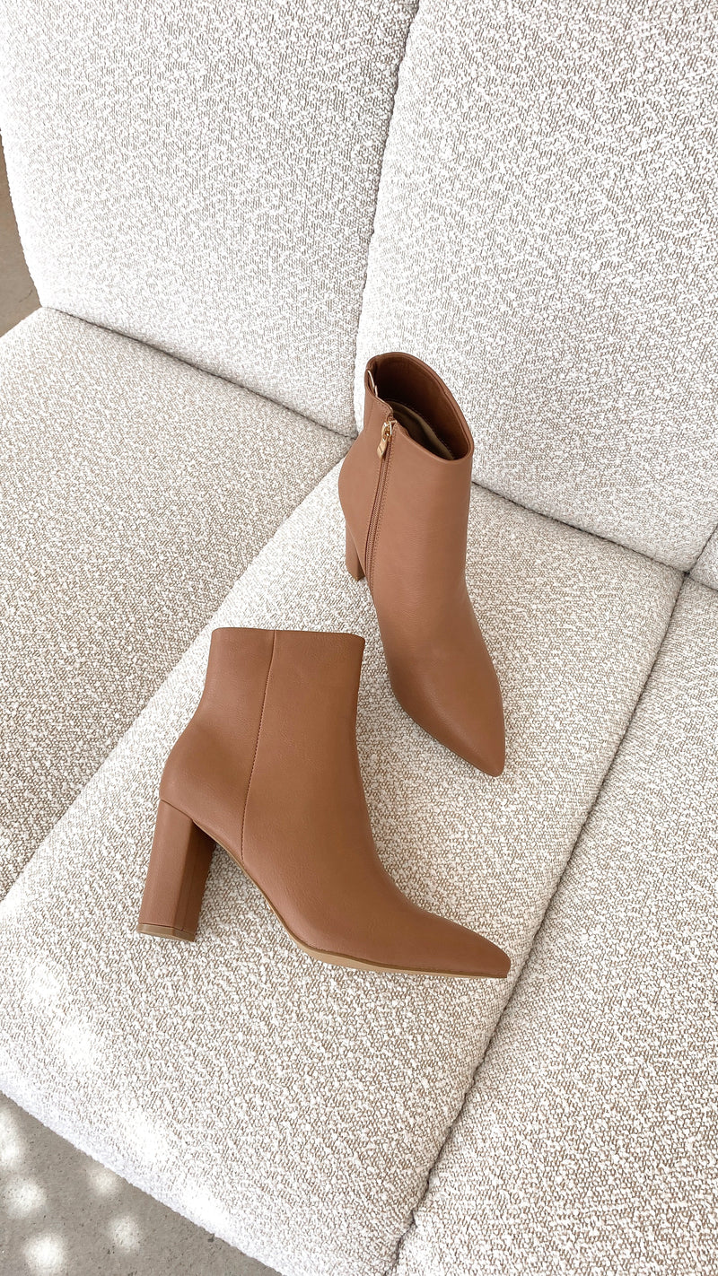 Fashionable Casual Ankle Boots - Elonette