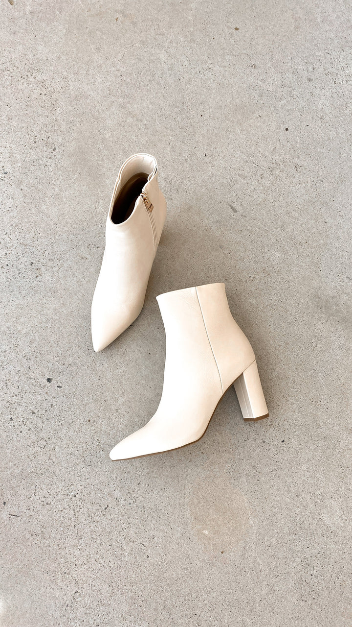 Fashionable Casual Ankle Boots - Elonette