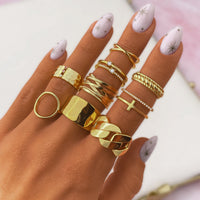 Stilfuld dobbeltkors-ring – Calindra