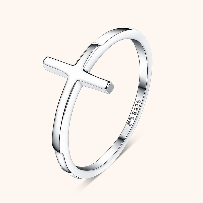 Trendy ring with cross detail – Amélie