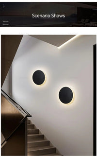 Minimalistische schwarze Wandleuchte, energiesparend, modernes Design, runde Form, LED-Beleuchtung.
