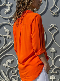 Trendy damebluse med knappelukking – Lorena