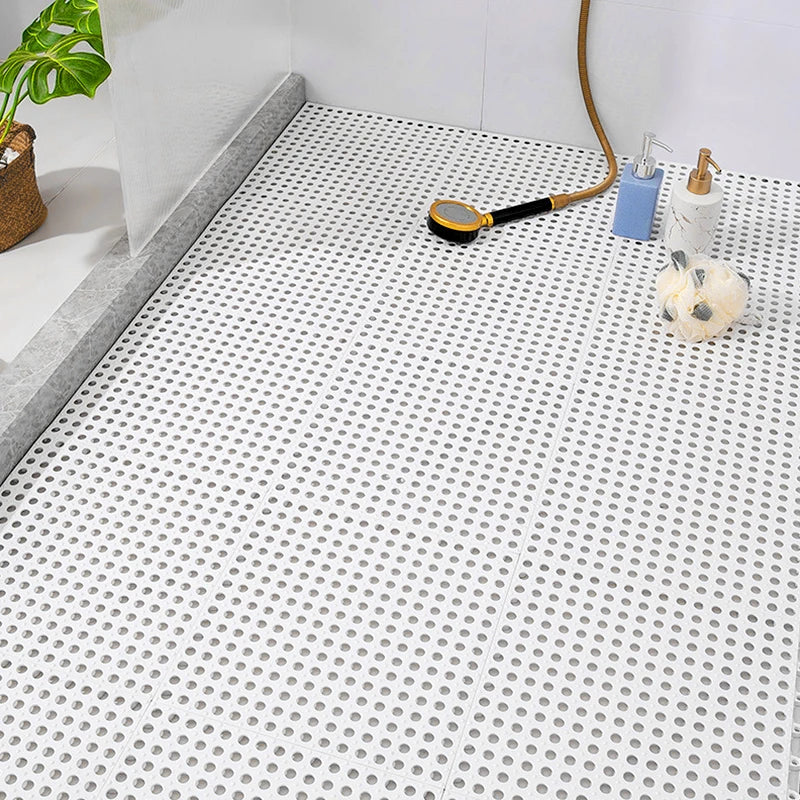 Non-slip shower mat - GripDrop