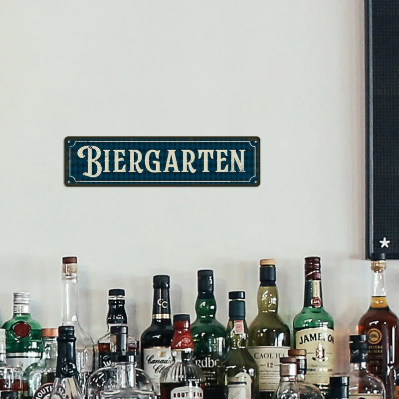 Vintage Metallschild – BiergartenTor Oktoberfest 2025