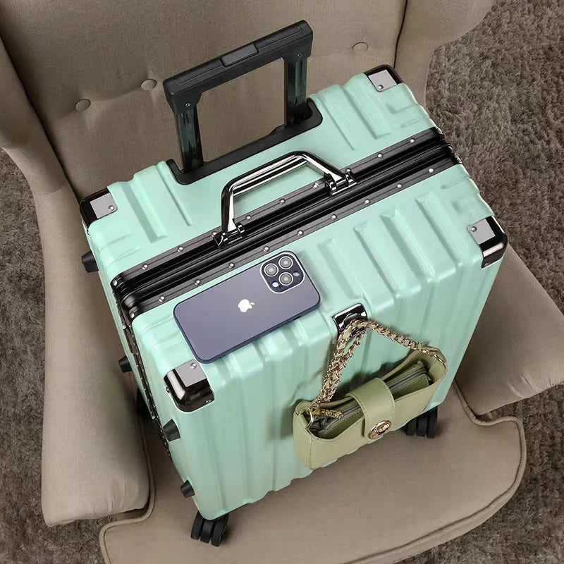 Hard-shell suitcase with aluminum frame – Vilnius