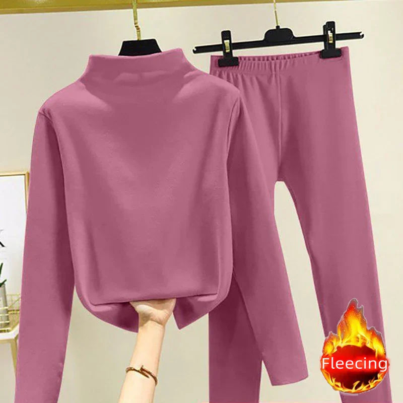 Two-piece women's winter set with fleece pullover and pants – Eva