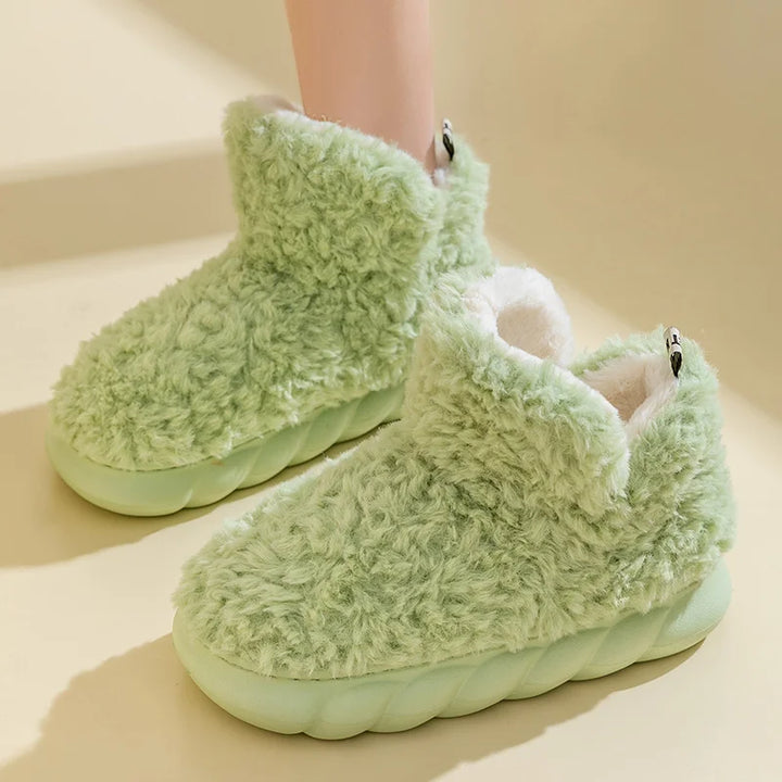 Warm women's slippers made of cotton & plush – CozySteps