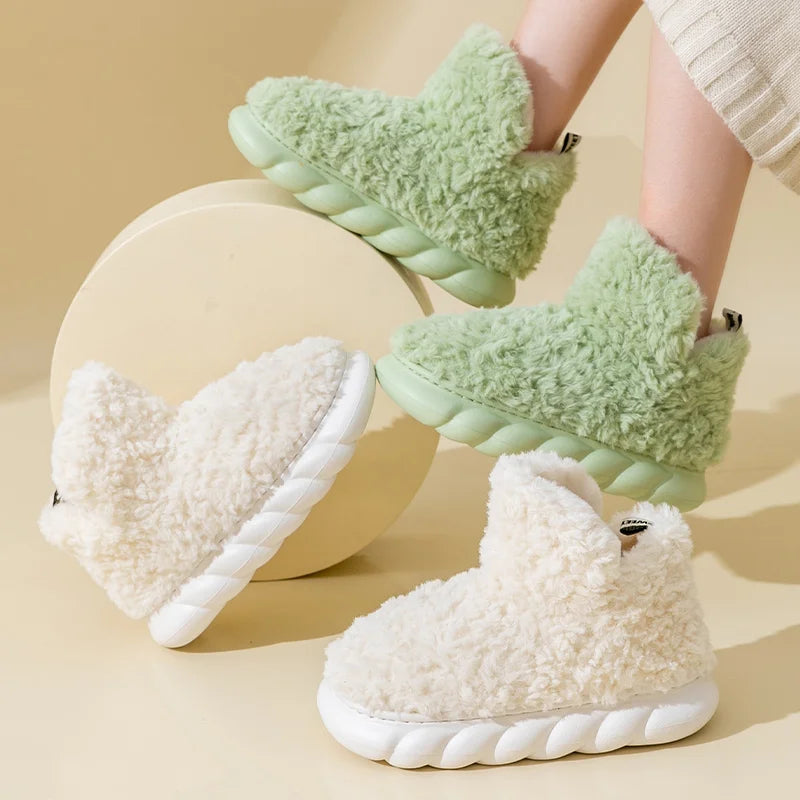 Warm women's slippers made of cotton & plush – CozySteps