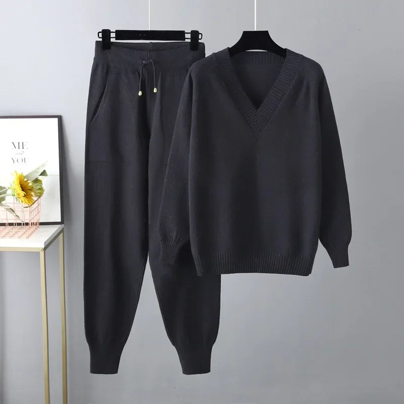 Women's Two-Piece Knit Set with V-Neck Sweater & Pants – Noelia
