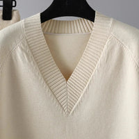 Women's Two-Piece Knit Set with V-Neck Sweater & Pants – Noelia
