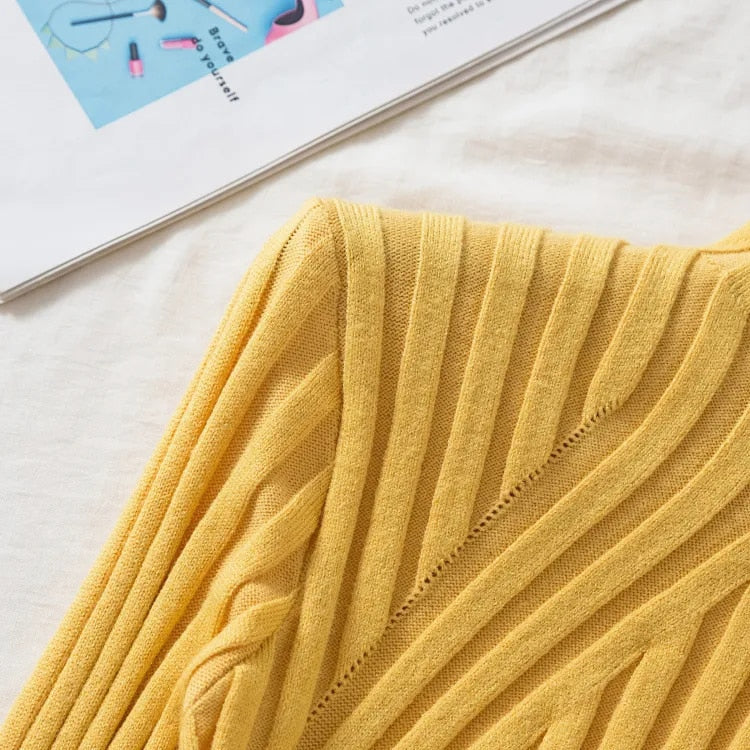 Women's knitted sweater with turtleneck and long sleeves – Elodie