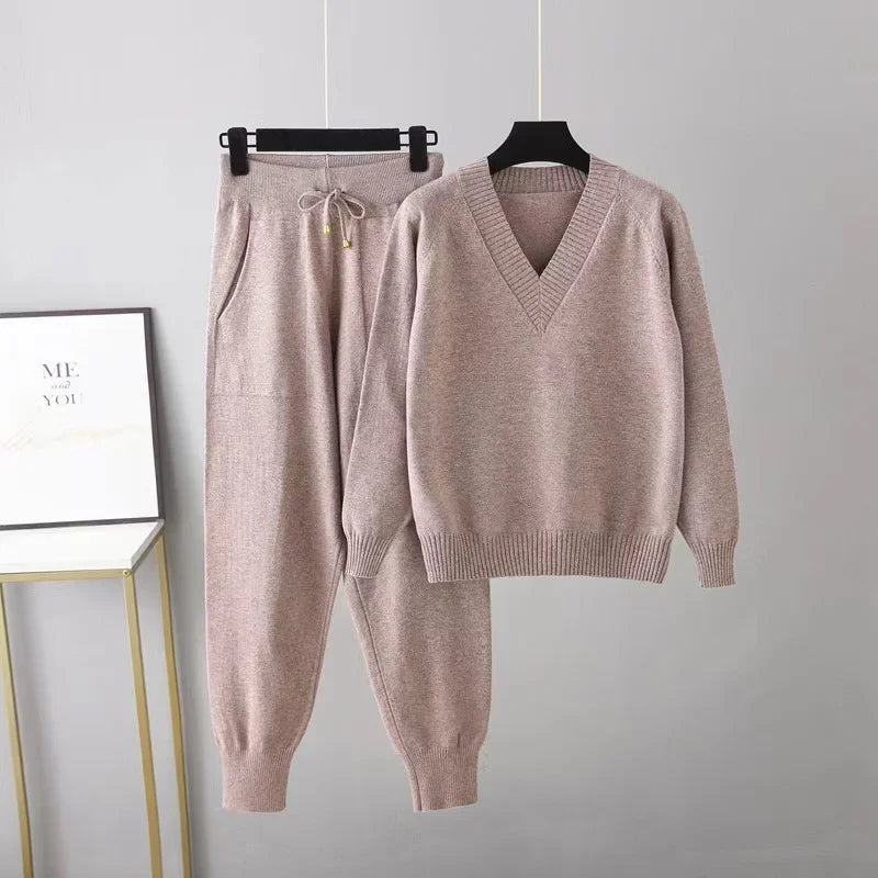 Women's Two-Piece Knit Set with V-Neck Sweater & Pants – Noelia