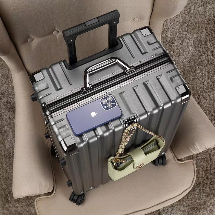 Hard-shell suitcase with aluminum frame – Vilnius