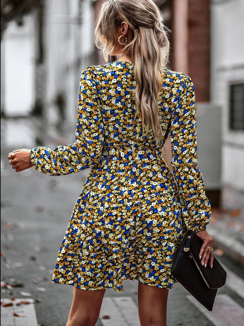Flared mini dress with belt and ruffles – Noëlle