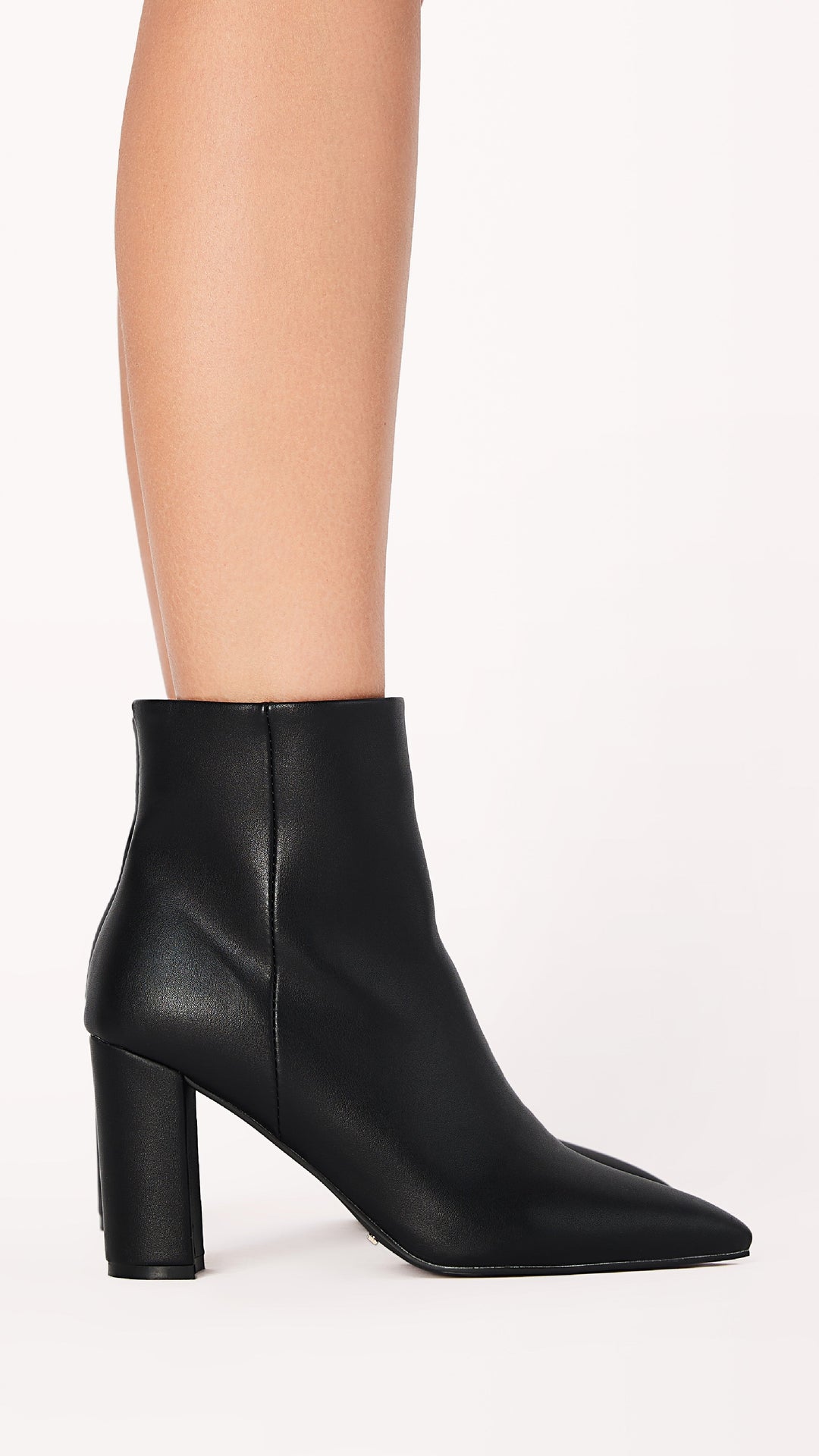 Fashionable Casual Ankle Boots - Elonette