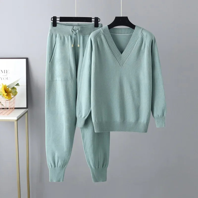Women's Two-Piece Knit Set with V-Neck Sweater & Pants – Noelia