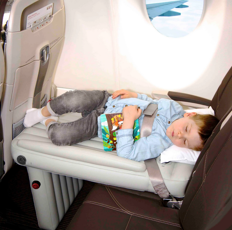 Aufblasbares Flugzeugbett – CloudNap