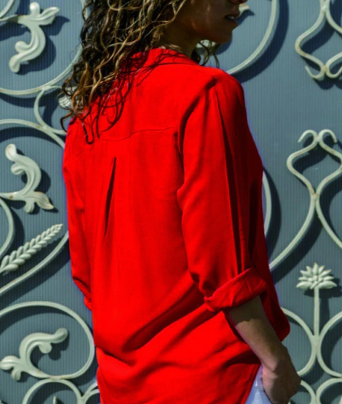 Trendy damebluse med knappelukking – Lorena