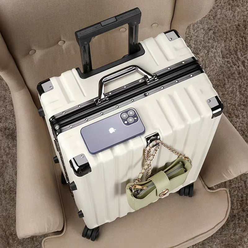 Hard-shell suitcase with aluminum frame – Vilnius