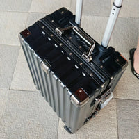 Hard-shell suitcase with aluminum frame – Vilnius