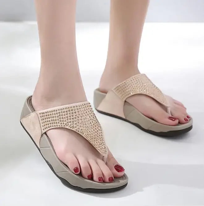 Comfortable women's platform slippers with rhinestones – Geneva