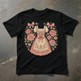Damen T-Shirt mit Dirndl-Print – RosaBlüte Oktoberfest 2025