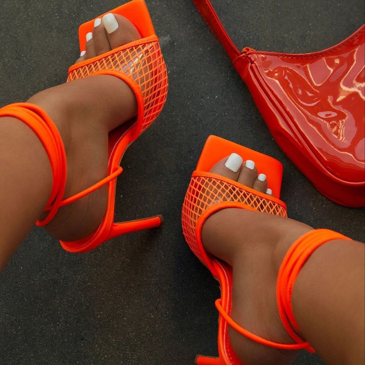 Pumps mit Spitzen-Optik – Céleste