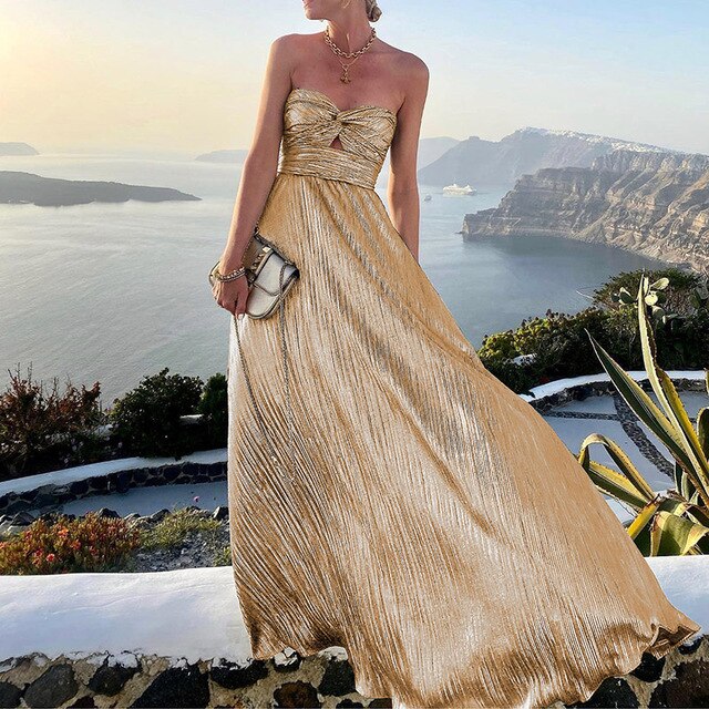 Maxi sommerkjole med V-udskæring og taljefremhævning – Rosa
