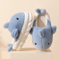 Weiche Plüsch-Hai Hausschuhe - SnugShark
