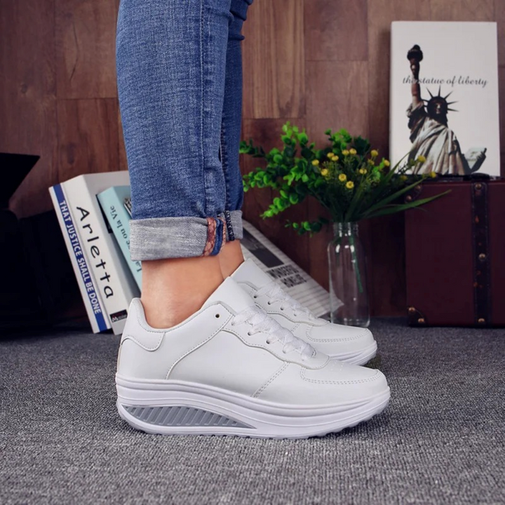 Zapatillas ortopédicas para mujer de cuero negro – FlexiStep