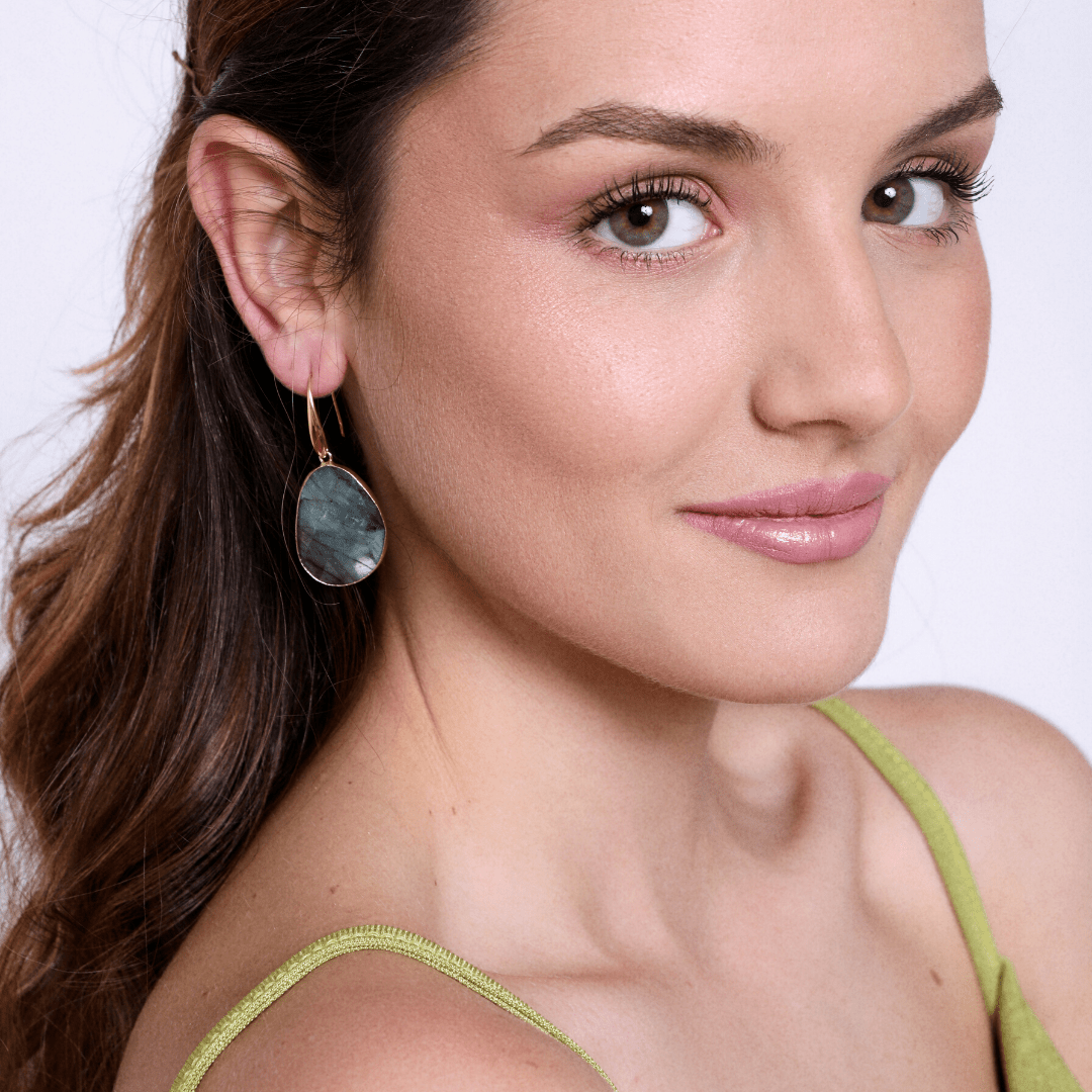 Labradorite Dreamlike Earrings – Lunaris