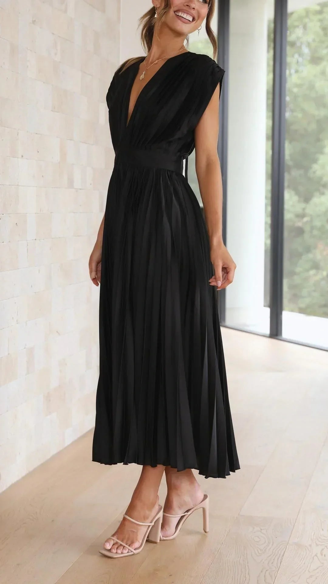 Trendy V-neck Dress with Bow Closure - Isabella