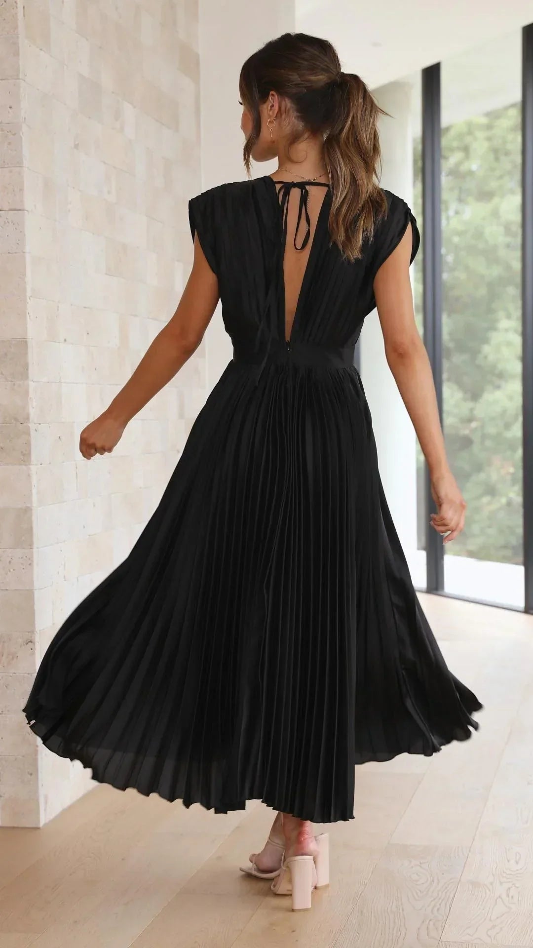 Trendy V-neck Dress with Bow Closure - Isabella