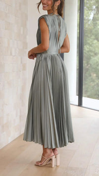 Trendy V-neck Dress with Bow Closure - Isabella