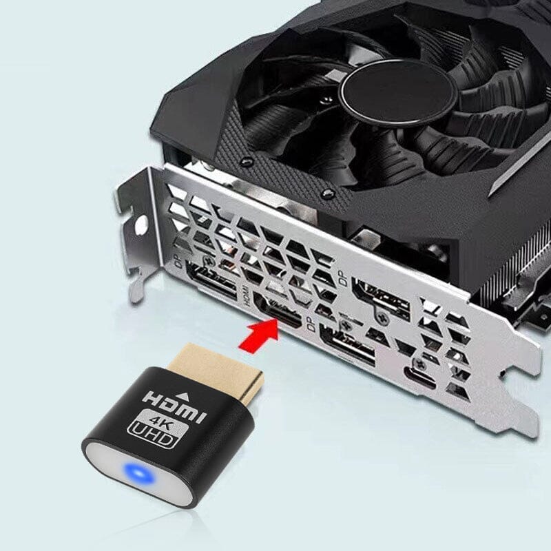 Schwarzer Stecker mit rotem Pfeil, der auf den HDMI-Ausgang einer Grafikkarte mit Lüfter und Slotblech zeigt. 9