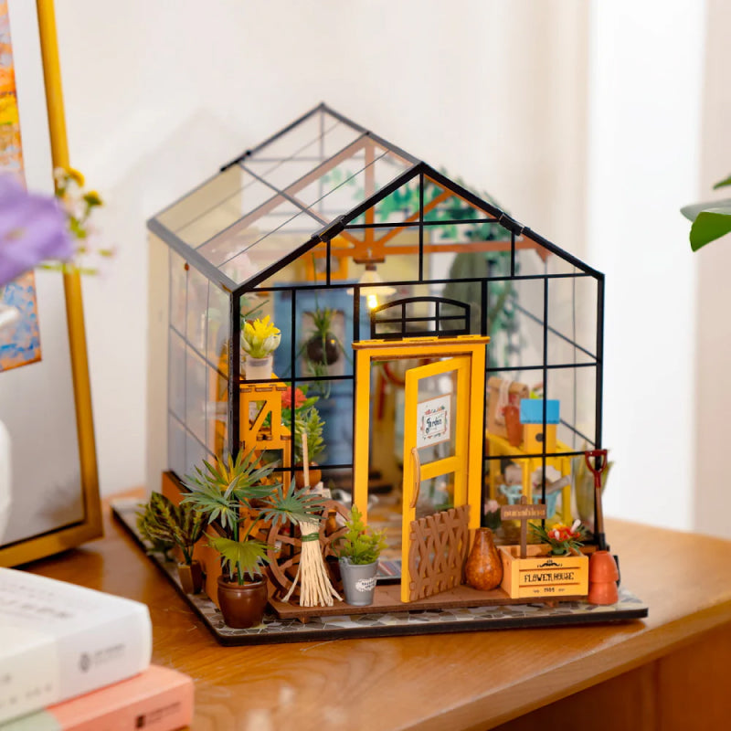 Miniature DIY Garden House Kit – BloomHaus