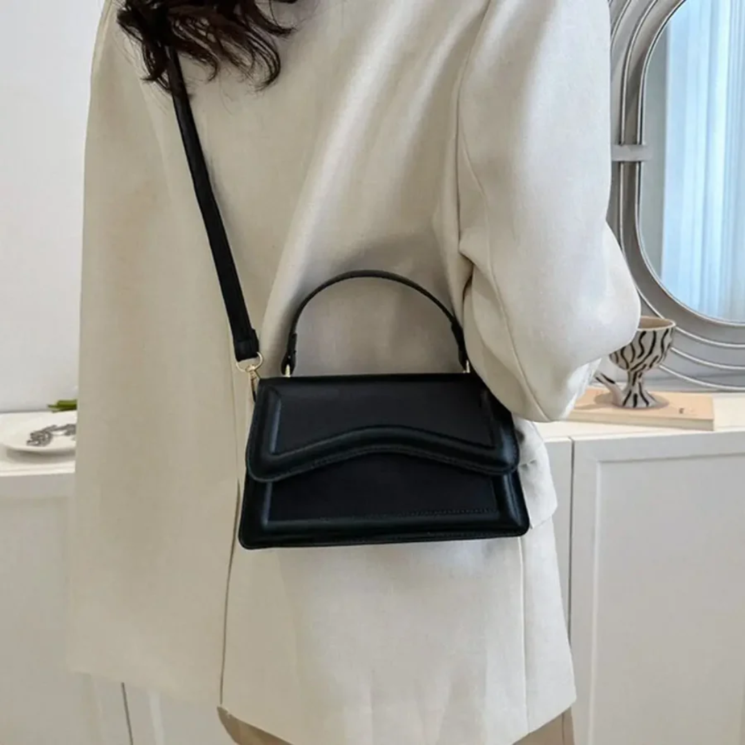 Stylish Leather Women's Shoulder Bag - LuxeClass