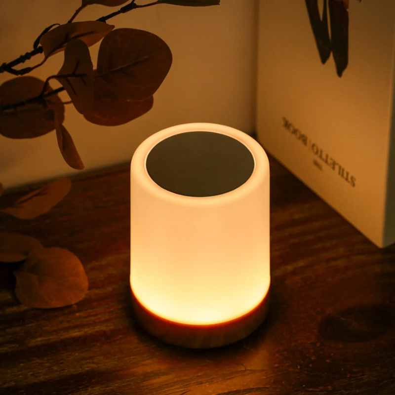 Luz nocturna regulable con diseño moderno - LuxeTouch