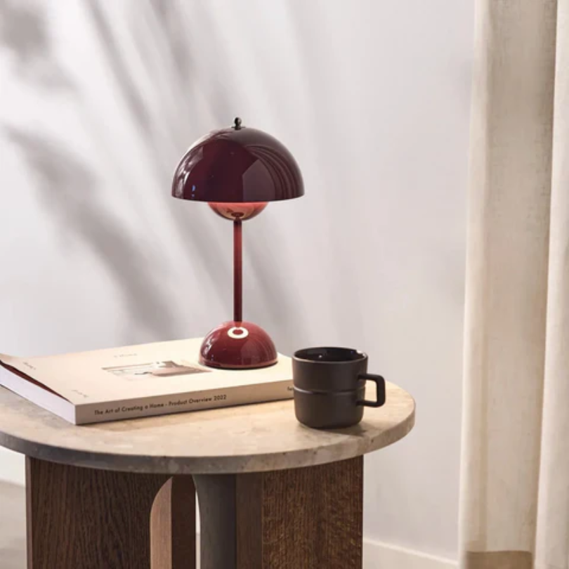 Lámpara de mesa moderna con sensor táctil - LumiTouch