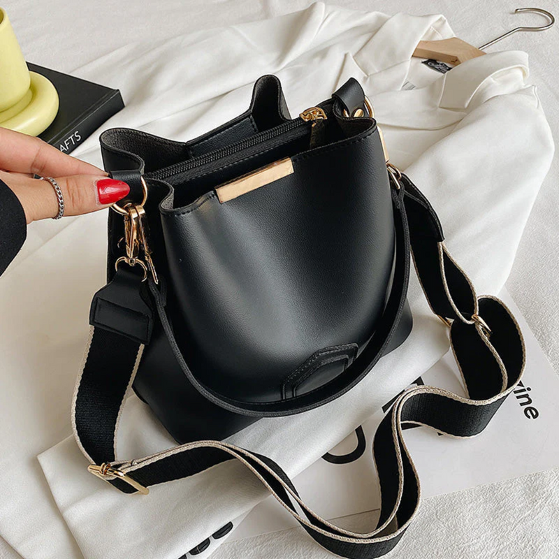 Stylish Premium Leather Shoulder Bag - BellaViva