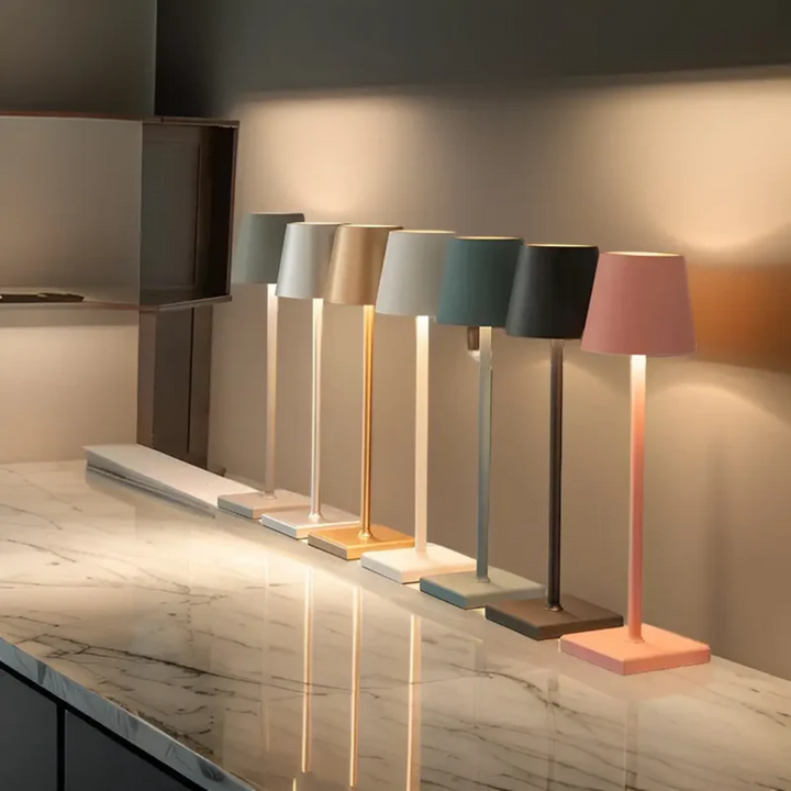 Lámpara de mesa recargable inalámbrica multifuncional - NordicAura