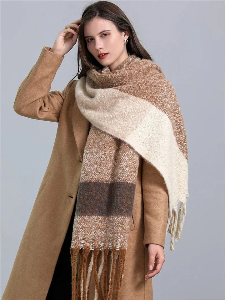 Trendy Checked Women's Scarf - Elira