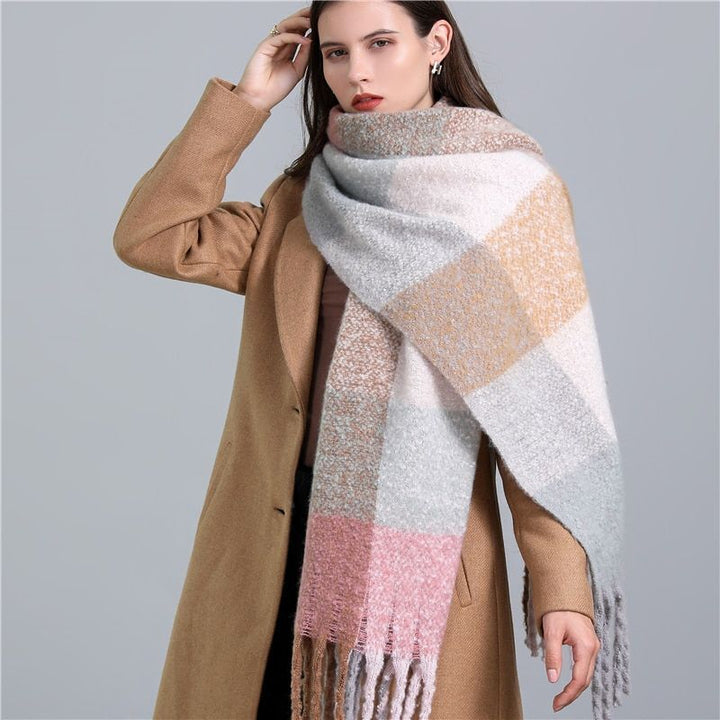 Trendy Checked Women's Scarf - Elira