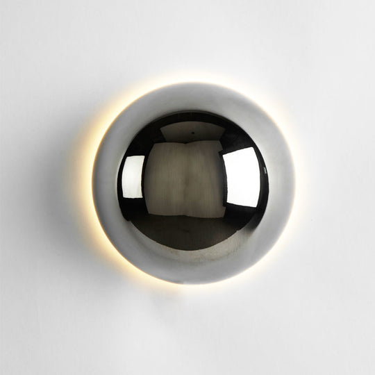 Vegglampe med retro-arkitektonisk utseende – NovaLux
