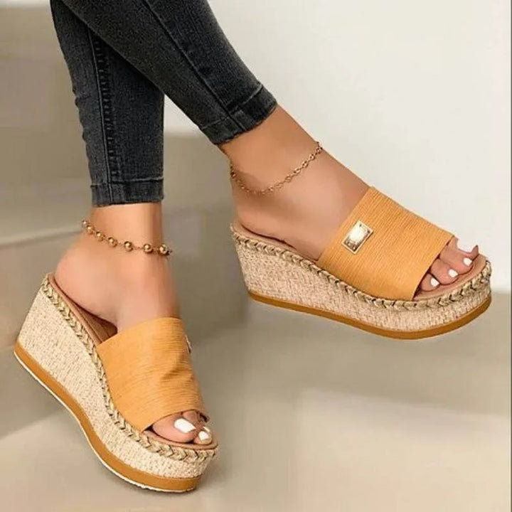 Women's platform sandals with wedge heel – Ravina